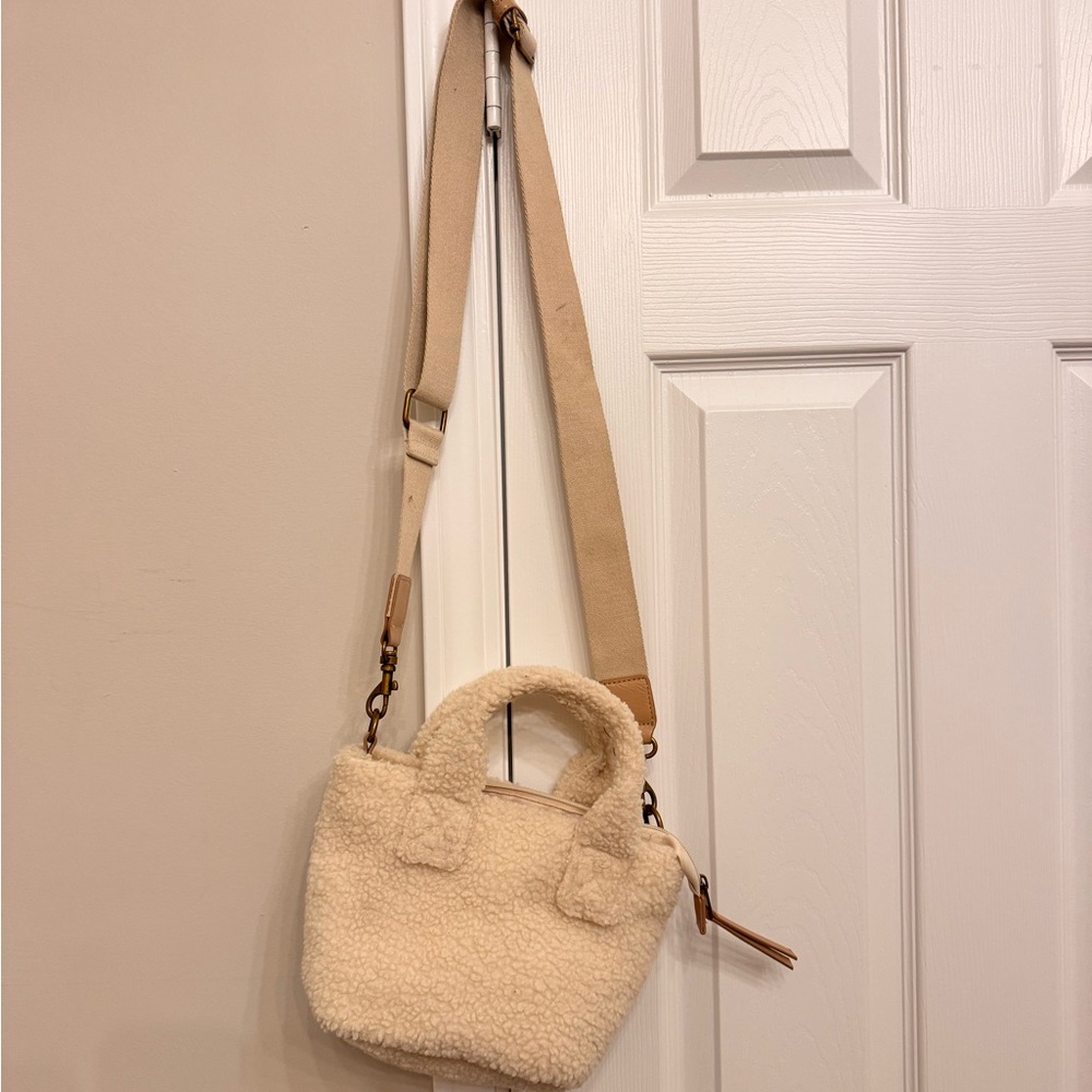 Universal Thread Cream Sherpa Crossbody Tote